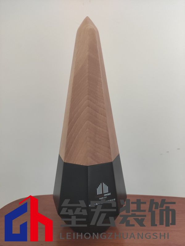 設(shè)計(jì)師王桂鵬斬獲金住獎(jiǎng)大連十大居住空間設(shè)計(jì)師稱號(hào)「Talk設(shè)計(jì)」