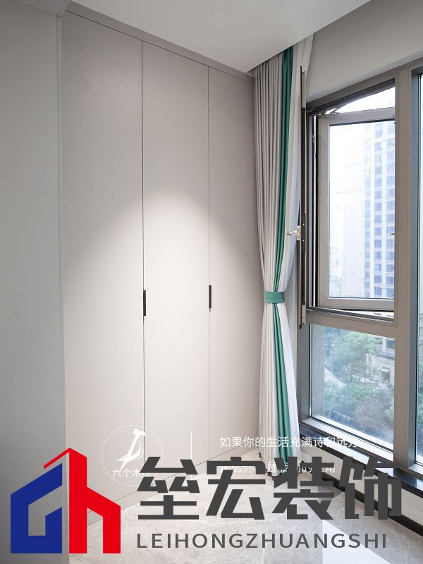 103㎡三居室一門到頂?shù)囊鹿裨O(shè)計(jì)，簡(jiǎn)約又溫馨