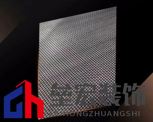 盛和金剛網(wǎng)再添數(shù)控設(shè)備，持續(xù)提升生產(chǎn)加工能力！