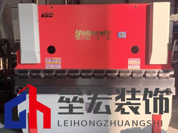 盛和金剛網(wǎng)再添數(shù)控設(shè)備，持續(xù)提升生產(chǎn)加工能力！