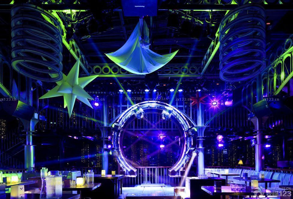 qq炫舞房間酒吧設(shè)計(jì)_酒吧門口設(shè)計(jì)_廈門酒吧設(shè)計(jì)