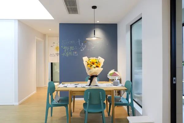 簡約裝修效果圖_廈門簡約裝修_現(xiàn)代簡約裝修效果圖