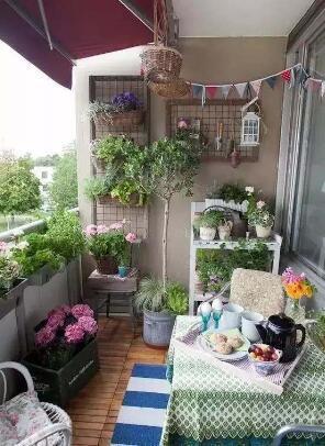 家庭裝修，陽(yáng)臺(tái)這么改造，美觀又實(shí)用，太聰明了