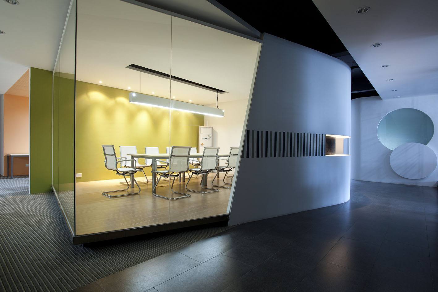 廈門辦公裝修室設(shè)計公司_廈門辦公裝修室出租_辦公室裝修廈門