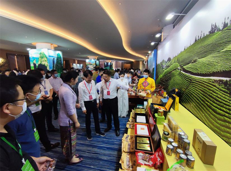 _農(nóng)民工入會(huì)助力鄉(xiāng)村振興戰(zhàn)略_傳承紅色文化助力鄉(xiāng)村振興