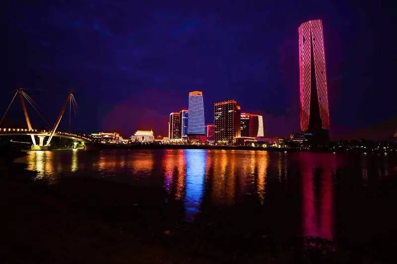 廈門燈光設(shè)計公司_廈門燈光秀4.5億_廈門燈光秀圖片