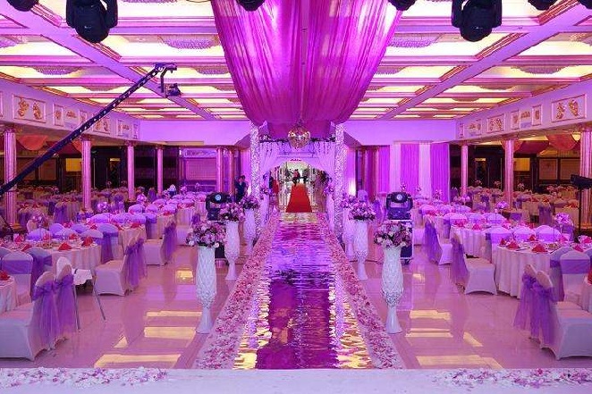 廈門(mén)場(chǎng)地婚禮布置價(jià)格_廈門(mén)婚禮場(chǎng)地布置_廈門(mén)場(chǎng)地婚禮布置公司