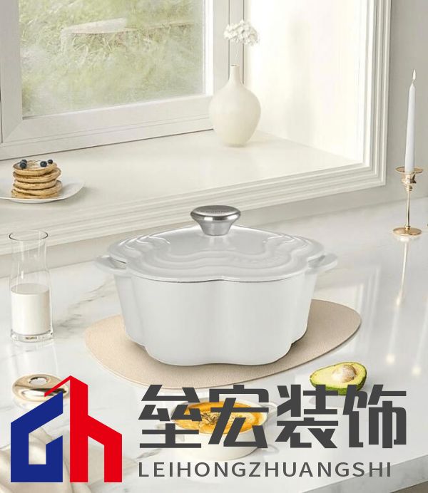 酷彩LE CREUSET鑄鐵鍋京東獨家首發(fā)！下單即贈價值百元鍋鏟座